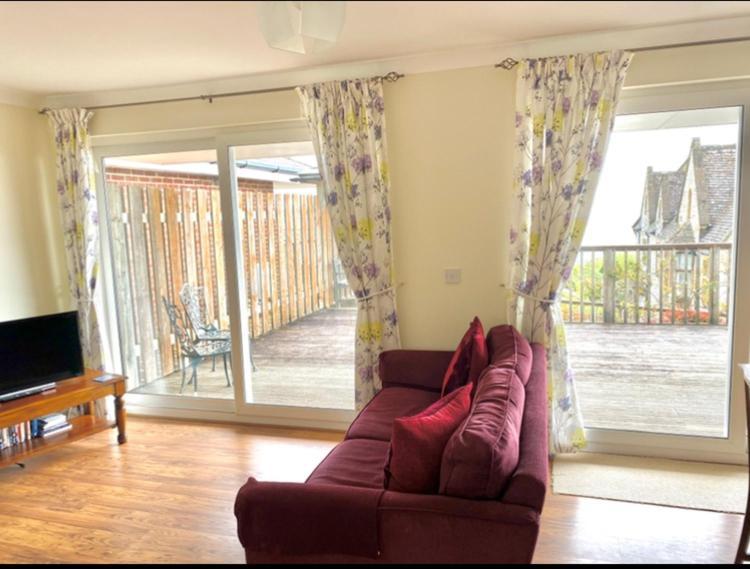 Fantastic Spacious House With Beautiful Panoramic Views Of The Bay Only A Few Minutes Walk From Beach Harbour And Restaurants This House Has 3 Bedrooms 3 Bathrooms And 2 Lovely Sitting Rooms Lyme Regis Exterior foto